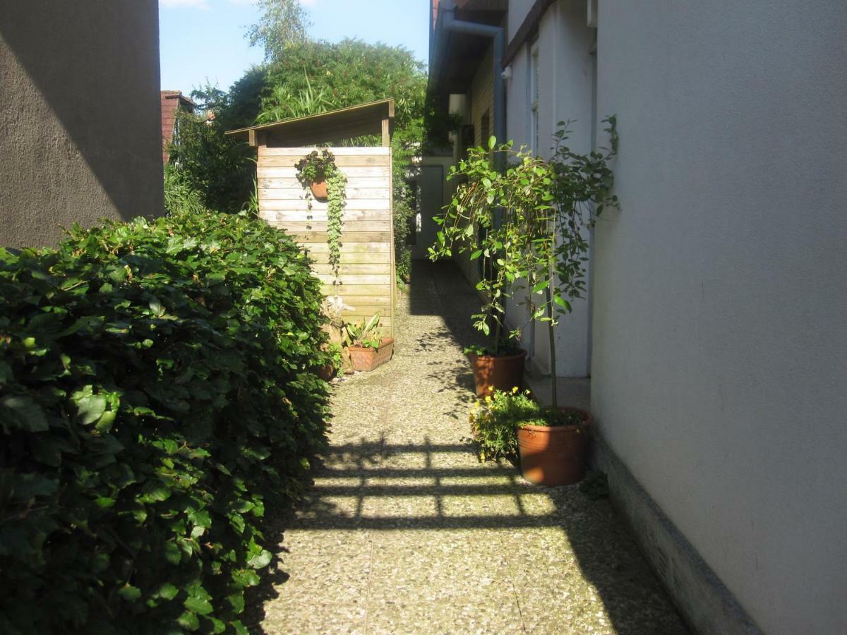 Ferienwohnungen Hebbel Husum  Exterior foto
