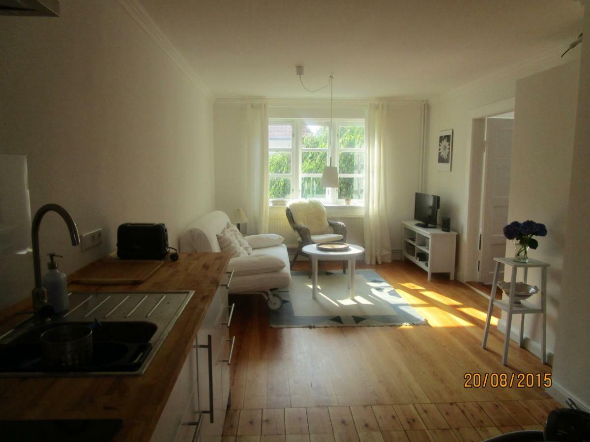 Ferienwohnungen Hebbel Husum  Exterior foto
